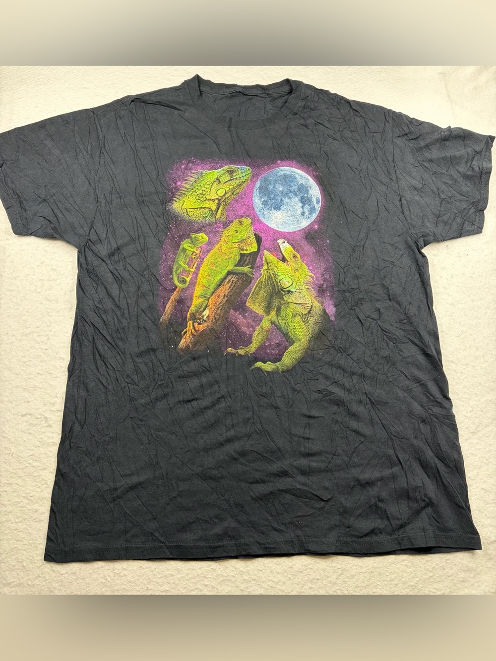 Black Reptile Graphic Tee with Green Iguana Moon Design small